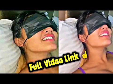 Mask girl Viral Video Link , Viral Mask girl MMS Video Clips Link 