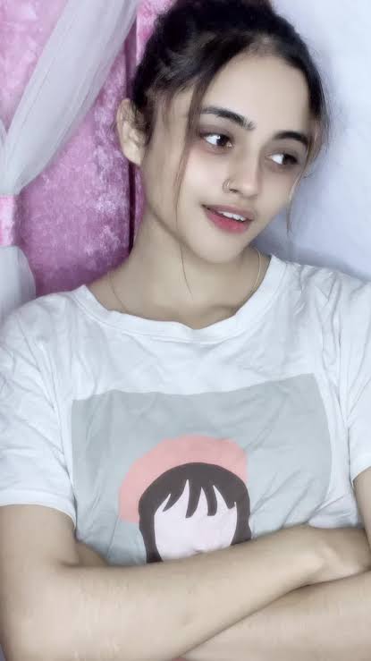 Tiktok Star Minahil Malik Viral Video Clips Original Link ,  Minahil Malik Video Viral