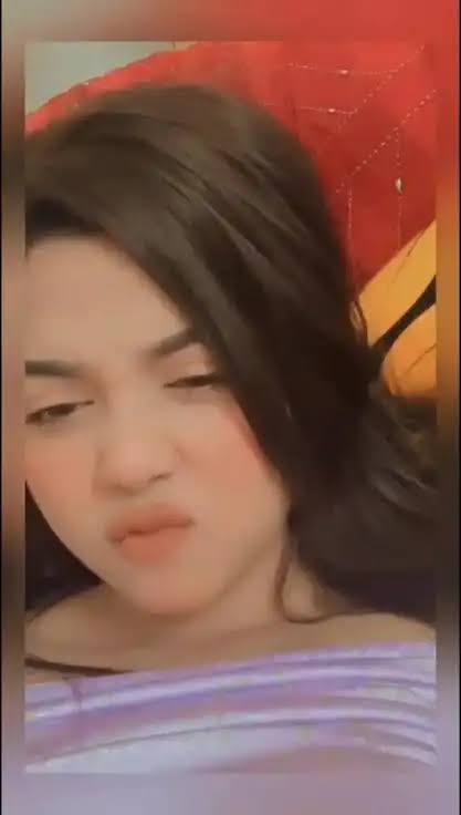 Arohi Mim New Viral Video Clips , Tiktok Star Arohi Mim Viral Video Download