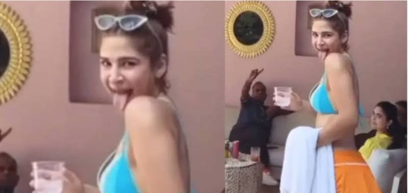 Ayesha Khan Viral Video , Pakistani Girl Ayesha Viral Video Download